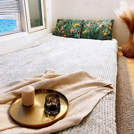 Heart Of Helsinki, New Loft,walk Everywhere, Balcony,two Beds, Tram To Railway 100m, Walk Railway 20 Mins * Helsinki