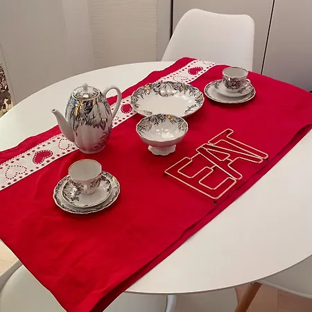 Heart Of Helsinki, New Loft,walk Everywhere, Balcony, 1 Beds And 1 Sofa Bed, Tram To Railway 100m, Walk Railway 20 Mins Lägenhet *