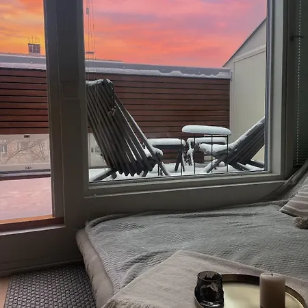 Heart Of Helsinki, New Loft,walk Everywhere, Balcony,two Beds, Tram To Railway 100m, Walk Railway 20 Mins דירה *