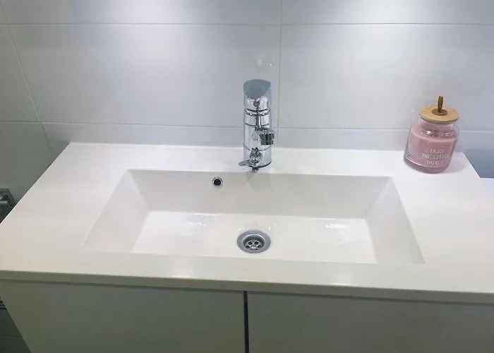 Heart Of Helsinki, New Loft,walk Everywhere, Balcony,two Beds, Tram To Railway 100m, Walk Railway 20 Mins * הלסינקי